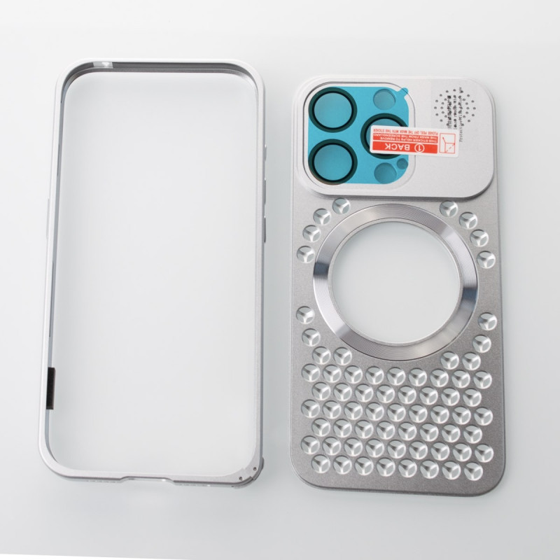 Металевий чохол MagSafe AROMA PERFORATED METAL для телефону iPhone 15 Pro Max срібний