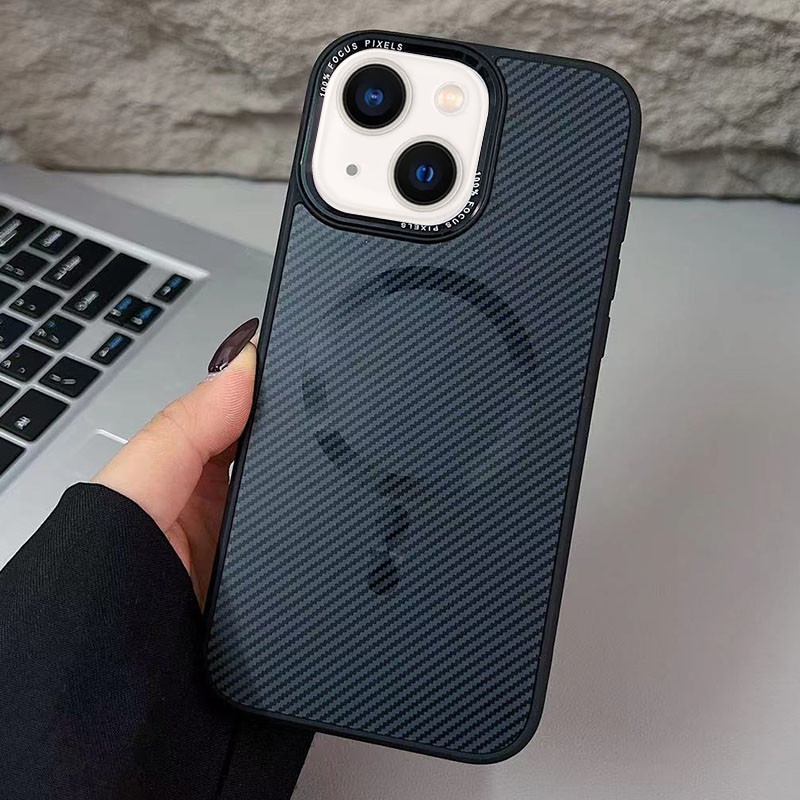 Чехол TPU+PC Carbon Mirage with MagSafe для Apple iPhone 15 (6.1")