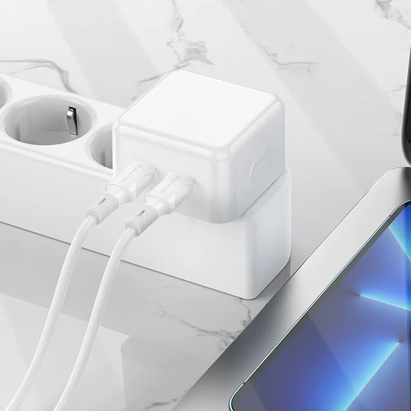 СЗУ Borofone BA76A Source PD35W (2Type-C) + Type-C to Lightning