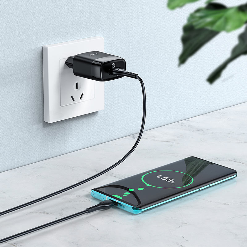 СЗУ Hoco C72Q Glorious QC3.0 18W (1USB-A) + кабель USB to Type-C